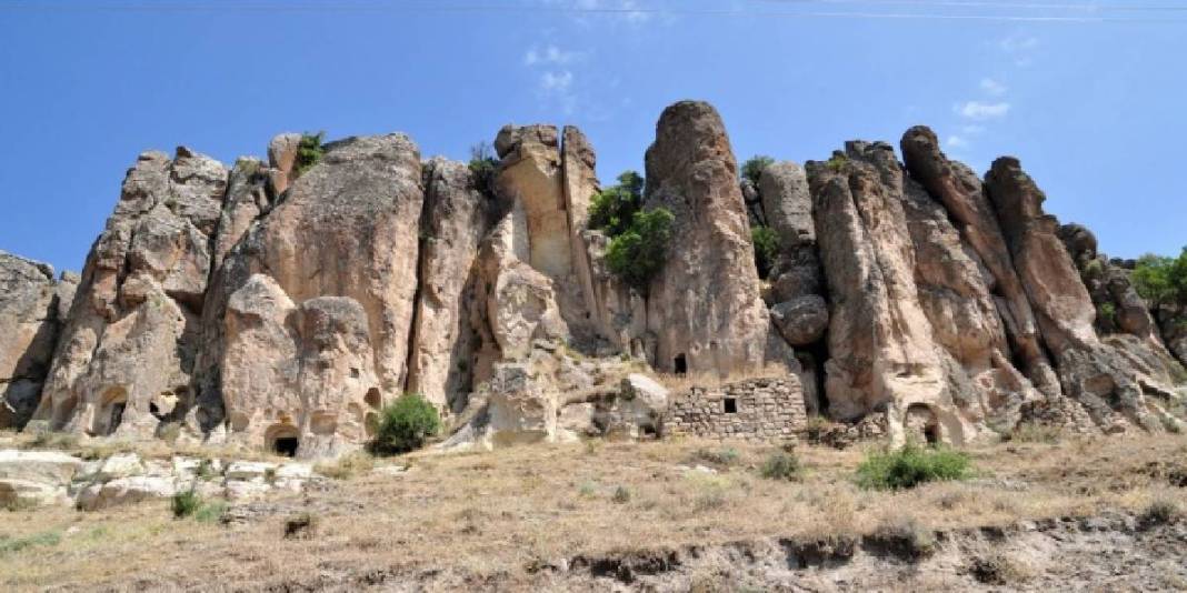 Ürgüp ya da Göreme sananlar yanılıyor! Türkiye’nin ikinci Kapadokya’sı: Bu doğa harikası keşfinizi bekliyor 4